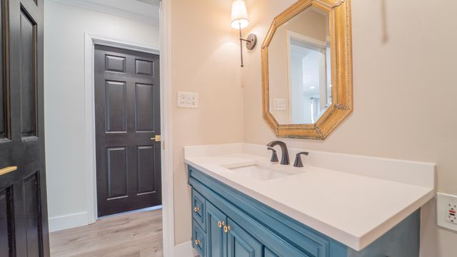 1324 Vivian Lane, Munster, IN 46321