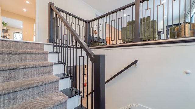 1324 Vivian Lane, Munster, IN 46321