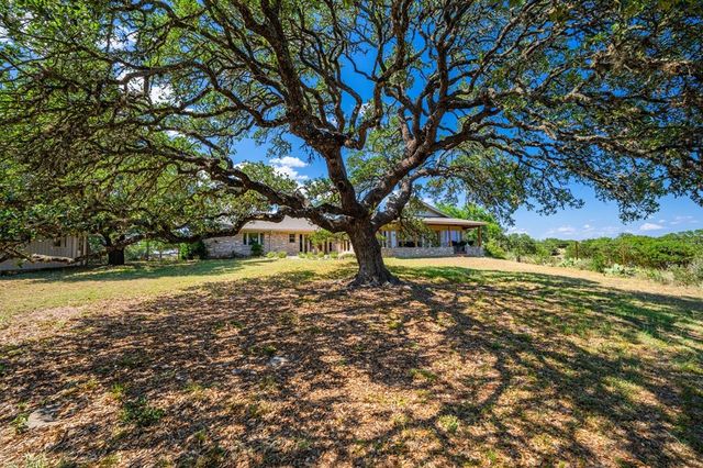 113 Indian Bluff, Kerrville, TX 78028