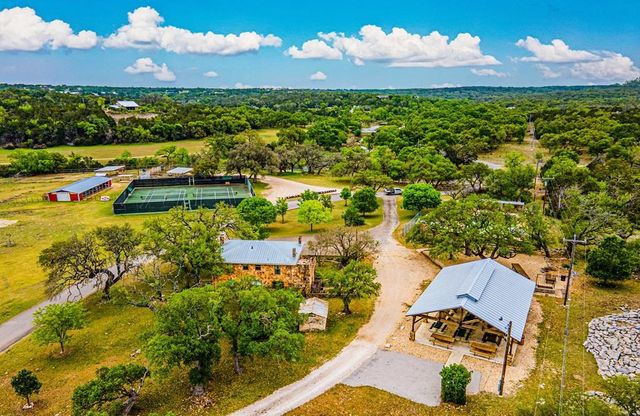 113 Indian Bluff, Kerrville, TX 78028