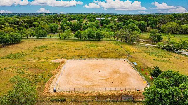 113 Indian Bluff, Kerrville, TX 78028