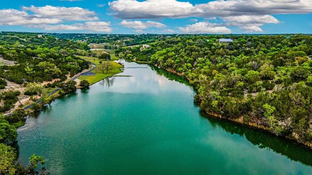 113 Indian Bluff, Kerrville, TX 78028