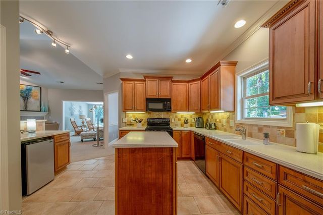 4001 Briarwood Avenue, High Point, NC 27265