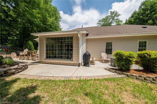 4001 Briarwood Avenue, High Point, NC 27265
