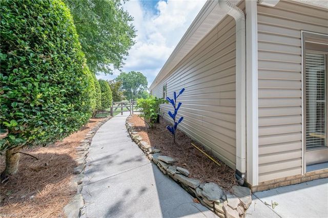 4001 Briarwood Avenue, High Point, NC 27265