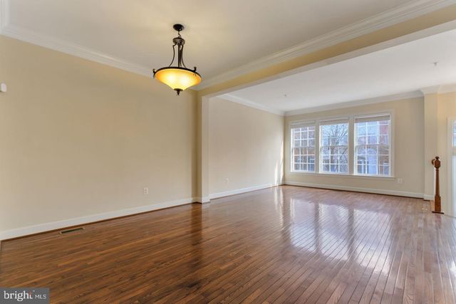 725 RIDGEMONT AVE, Rockville, MD 20850