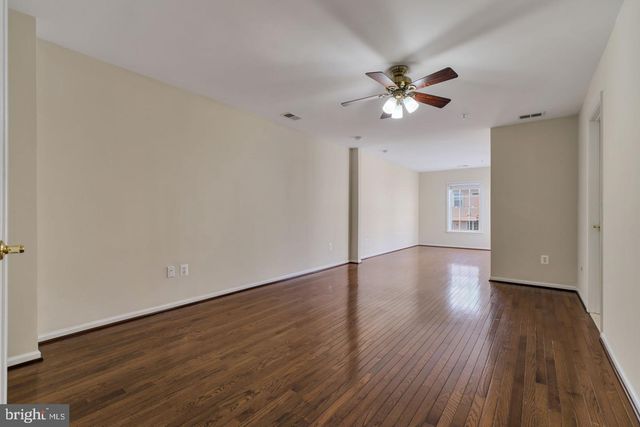 725 RIDGEMONT AVE, Rockville, MD 20850