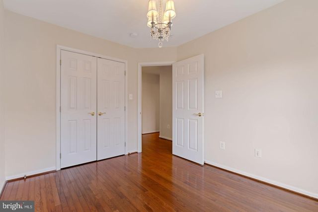 725 RIDGEMONT AVE, Rockville, MD 20850