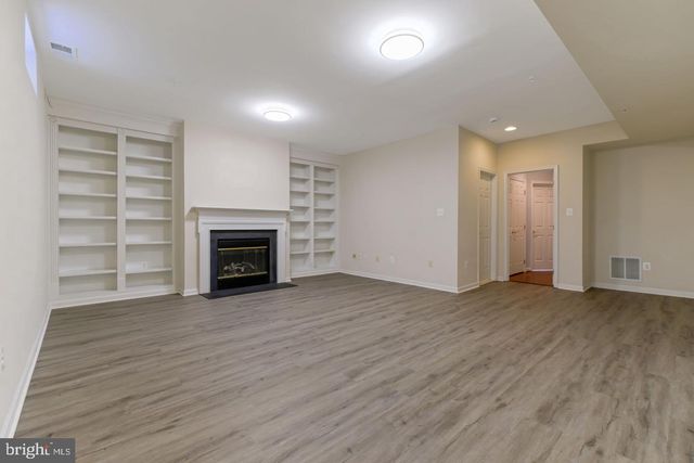 725 RIDGEMONT AVE, Rockville, MD 20850
