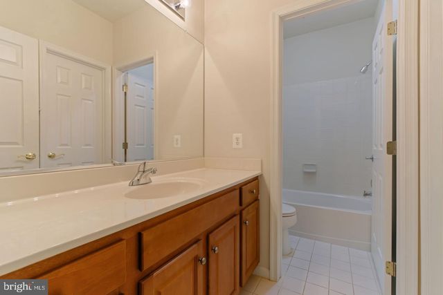 725 RIDGEMONT AVE, Rockville, MD 20850