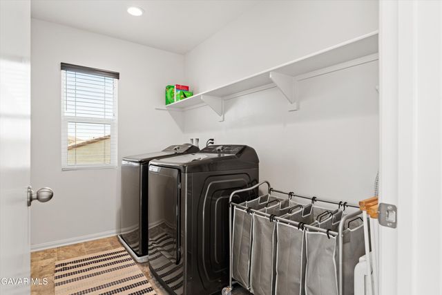 2903 La Calle Sabio Avenue, Rosamond, CA 93560