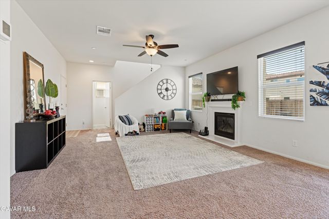 2903 La Calle Sabio Avenue, Rosamond, CA 93560