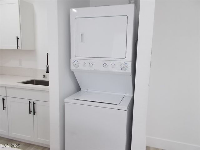 532 North 9th Street B, Las Vegas, NV 89101