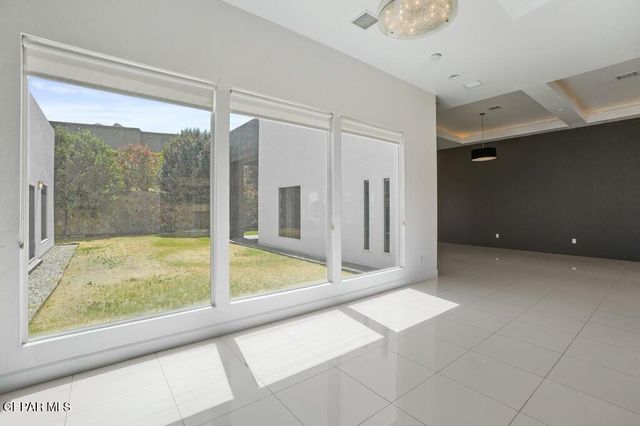 6324 VIA SERENA Drive, El Paso, TX 79912
