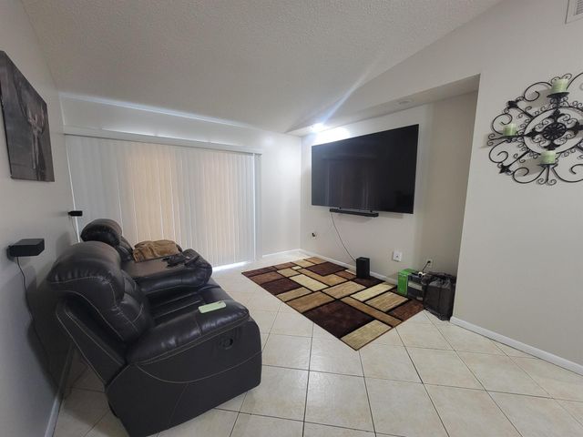 2001 Oleander Boulevard C, Fort Pierce, FL 34950
