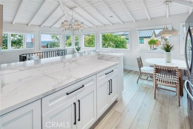 410 ACACIA, Corona Del Mar (newport Beach), CA 92625