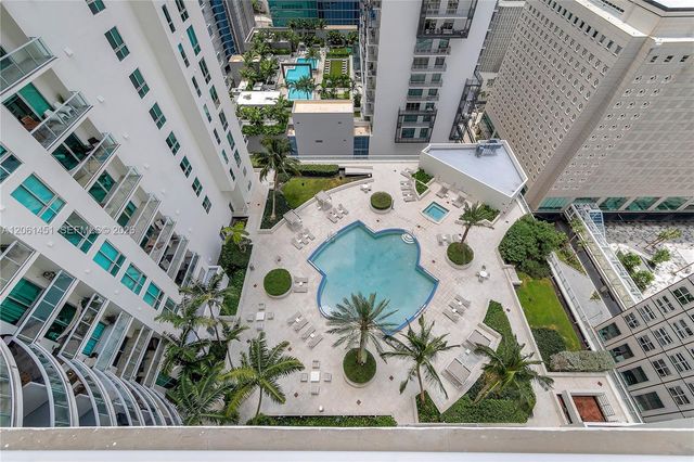 300 S Biscayne Boulevard T-2309, Miami, FL 33131