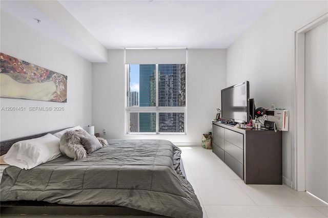 300 S Biscayne Boulevard T-2309, Miami, FL 33131