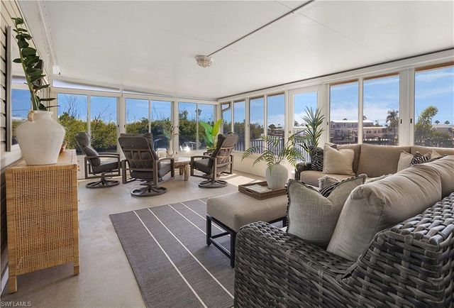 17731 Canal Cove CT, Fort Myers Beach, FL 33931