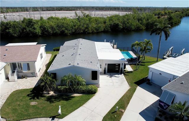 17731 Canal Cove CT, Fort Myers Beach, FL 33931