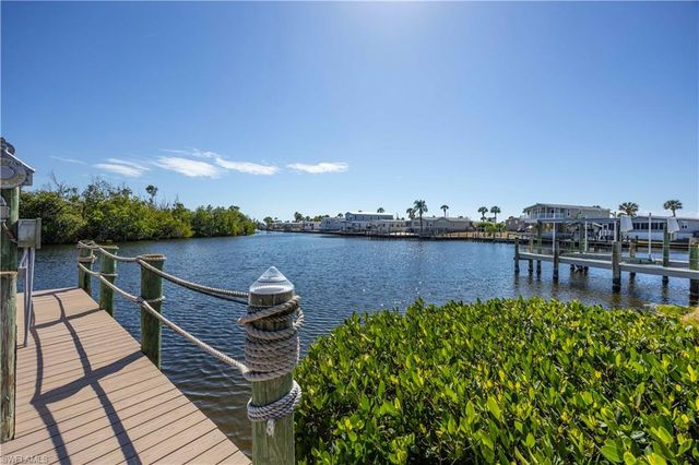 17731 Canal Cove CT, Fort Myers Beach, FL 33931