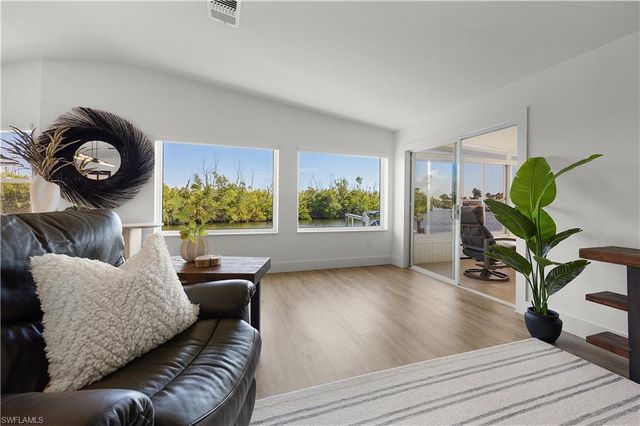 17731 Canal Cove CT, Fort Myers Beach, FL 33931