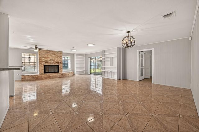 10607 Bainbridge Street, Houston, TX 77016