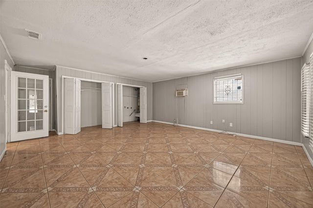 10607 Bainbridge Street, Houston, TX 77016