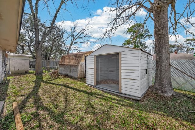 10607 Bainbridge Street, Houston, TX 77016