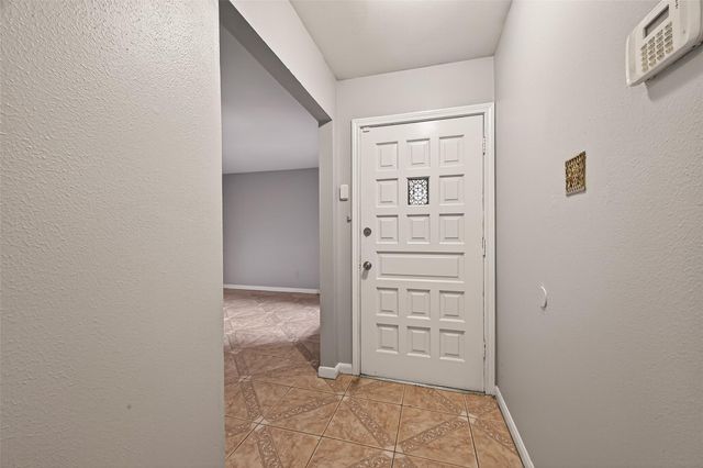 10607 Bainbridge Street, Houston, TX 77016