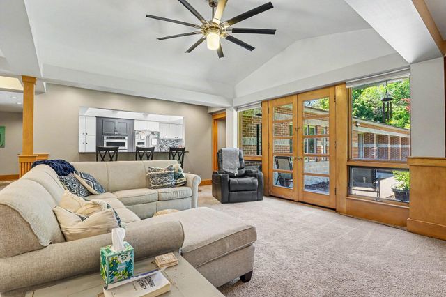 829 S Lincoln Street, Greenville, MI 48838