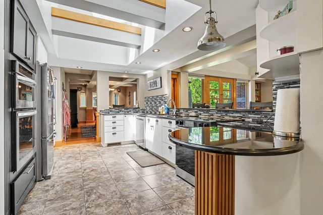 829 S Lincoln Street, Greenville, MI 48838