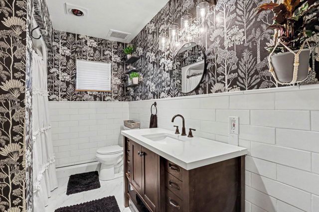 829 S Lincoln Street, Greenville, MI 48838