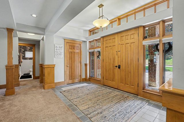 829 S Lincoln Street, Greenville, MI 48838