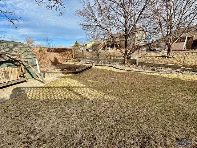 430 TAMARACK DR, Rapid City, SD 57701