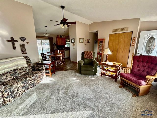 430 TAMARACK DR, Rapid City, SD 57701