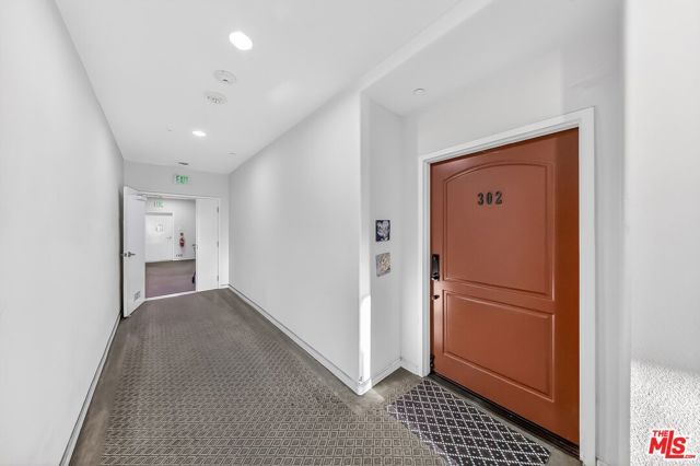 1026 S Oxford Avenue 302, Los Angeles, CA 90006