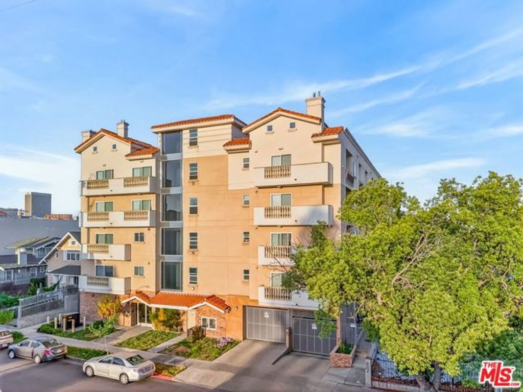 1026 S Oxford Avenue 302, Los Angeles, CA 90006