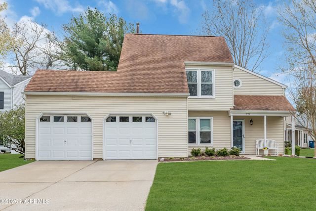 2 Boston Court, Howell, NJ 07731