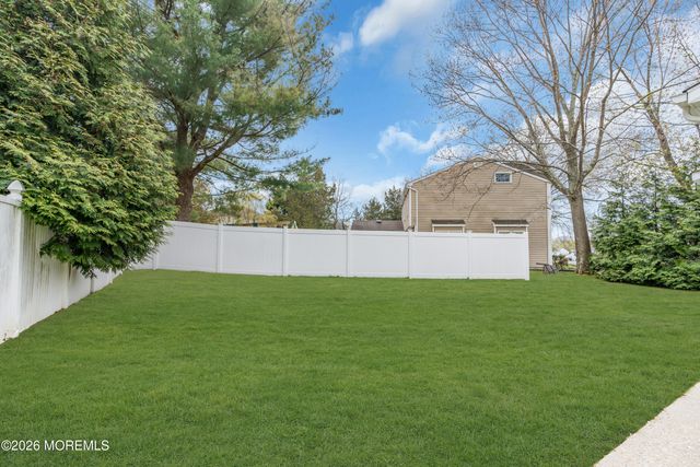 2 Boston Court, Howell, NJ 07731