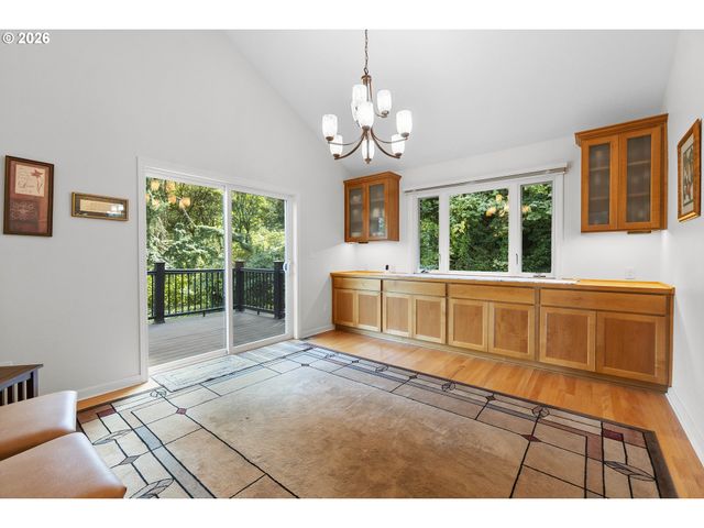 8716 Nw BAILEY St, Portland, OR 97231