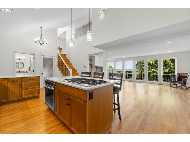 8716 Nw BAILEY St, Portland, OR 97231