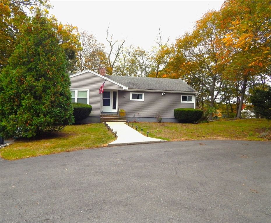 14 Bartlett St, Peabody, MA 01960