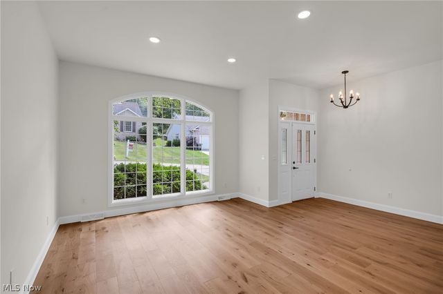 623 Bridgeview Avenue, Chester, WV 26034