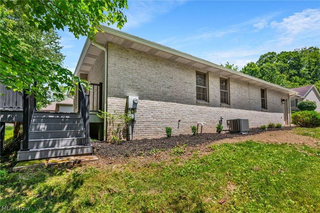 623 Bridgeview Avenue, Chester, WV 26034
