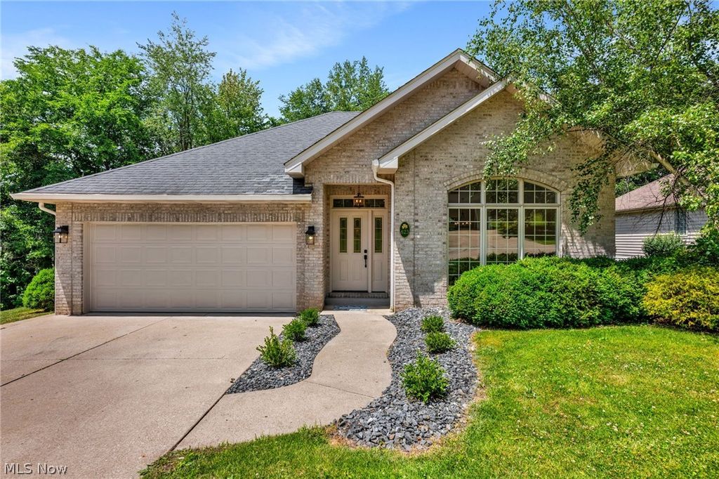 623 Bridgeview Avenue, Chester, WV 26034