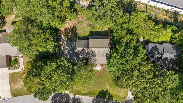 117 Lake Point Drive, Clayton, NC 27527