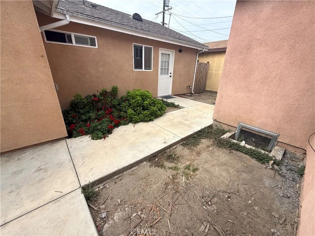1334 W 65th Street, Los Angeles, CA 90044