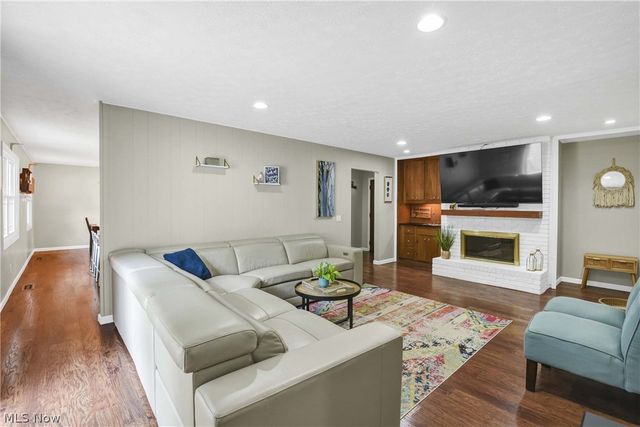 10773 Waterfall Road, Strongsville, OH 44149