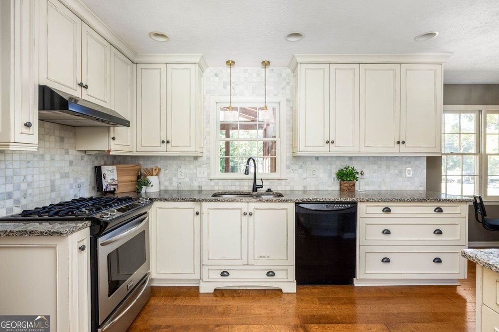 5011 Stones Crossing Drive SW, Lilburn, GA 30047 — photo 4